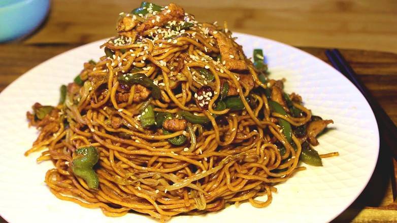 孜然羊肉炒面 Cumin Lamb Stir-fried Noodles
